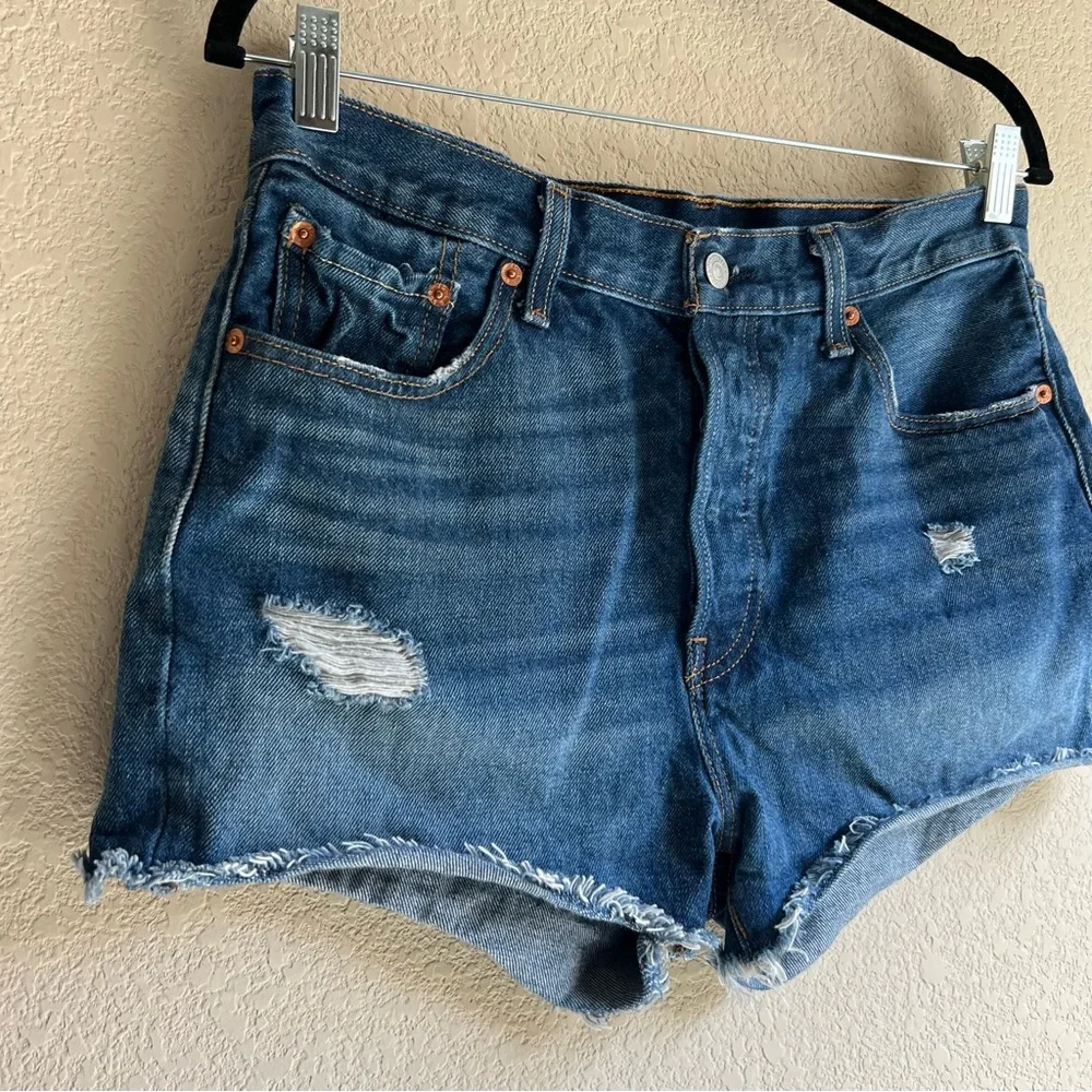LEVI’S 501 Sz 29 Distressed Mid Wash Raw Hem Button Fly High Rise Jean Size 29